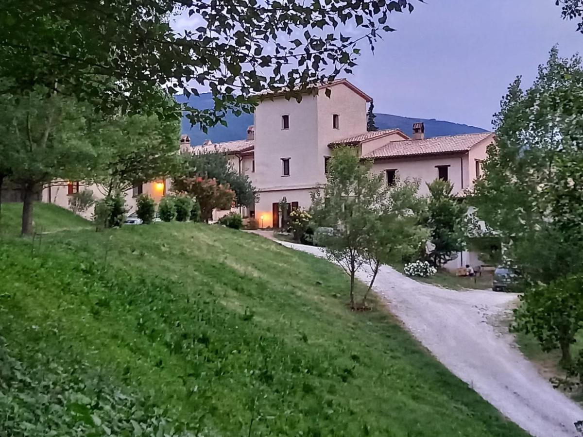 Villa Agriturismo Il Covo Del Solengo à Valtopina Extérieur photo