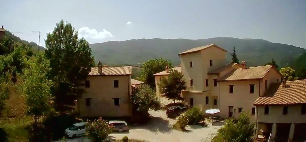 Villa Agriturismo Il Covo Del Solengo à Valtopina Extérieur photo